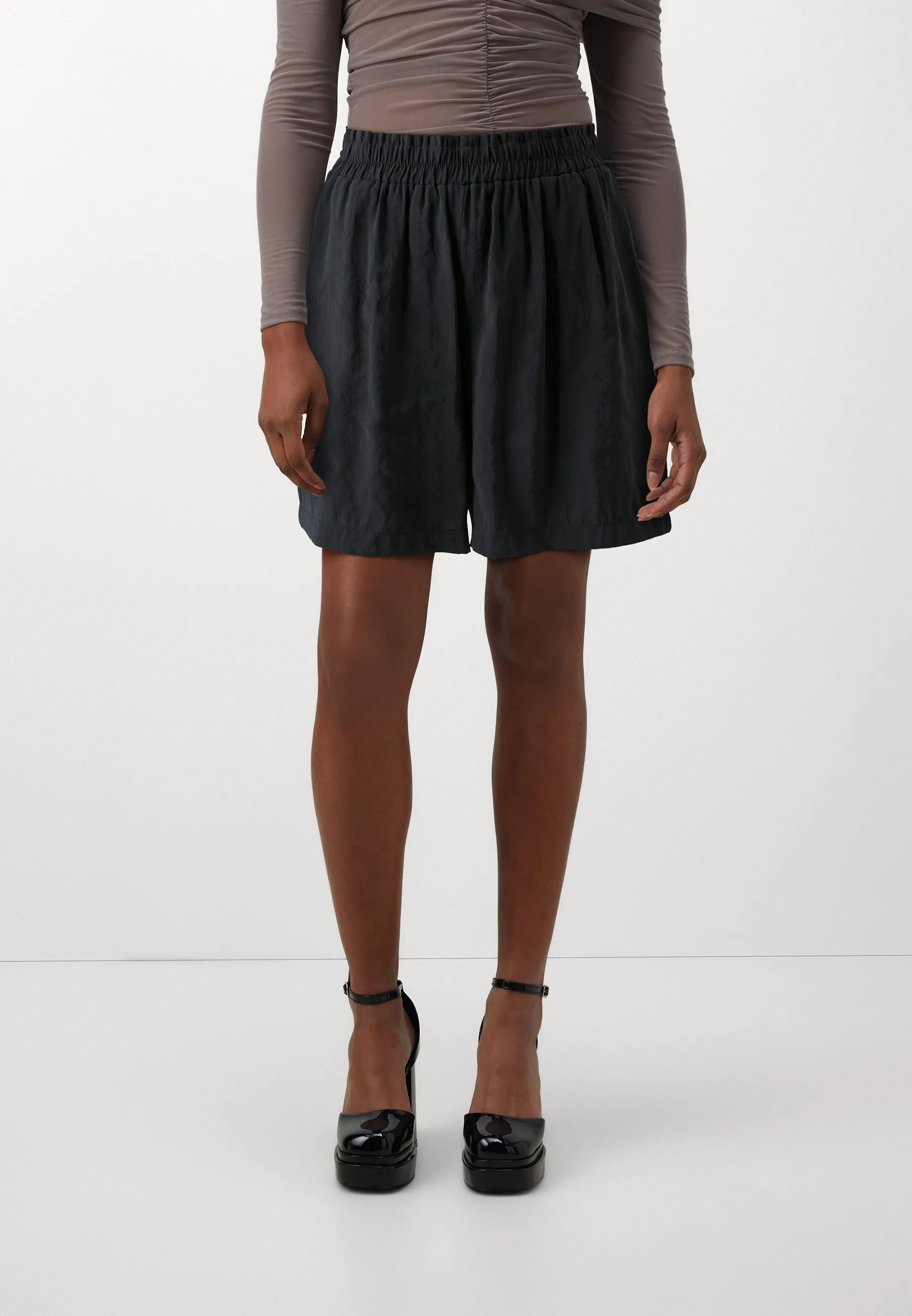 ONLIRIS - Shorts